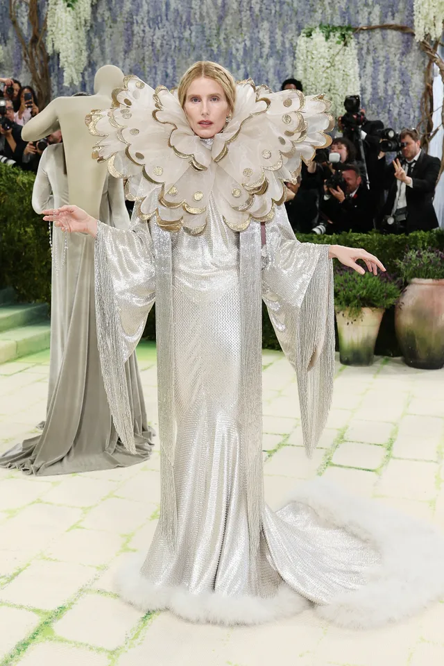 Met Gala 2026: Όλα τα looks από το κόκκινο χαλί-44