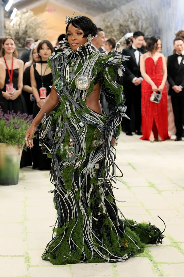 Met Gala 2026: Όλα τα looks από το κόκκινο χαλί-29