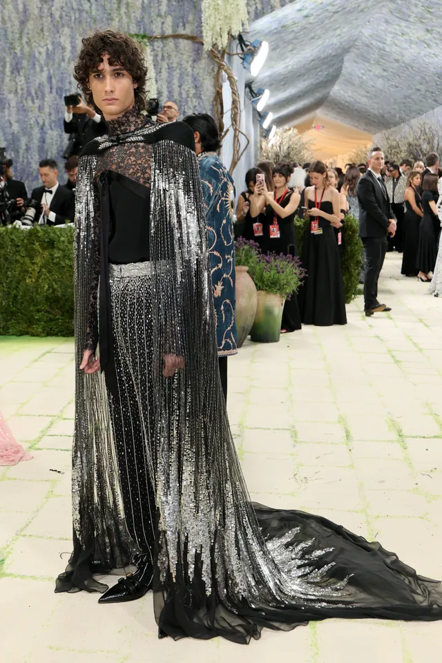 Met Gala 2026: Όλα τα looks από το κόκκινο χαλί-26