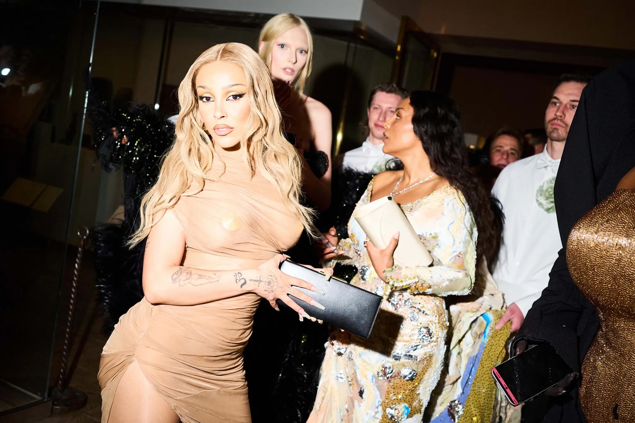 Met Gala 2026: Μια exclusive ματιά στη λαμπερή βραδιά-7