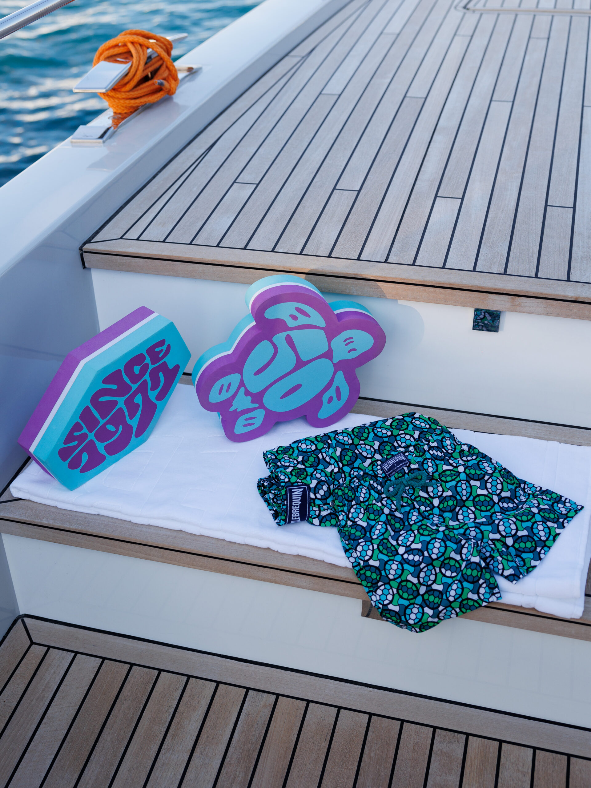 Vilebrequin x Mary Katrantzou: Οι exclusive στιγμές της Vogue από το yacht party στην Astir Marina Βουλιαγμένης-3