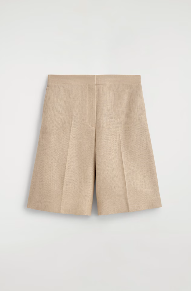 Μίνιμαλ με ένα twist: Ο οδηγός της Vogue για less is more looks όλο το καλοκαίρι-10