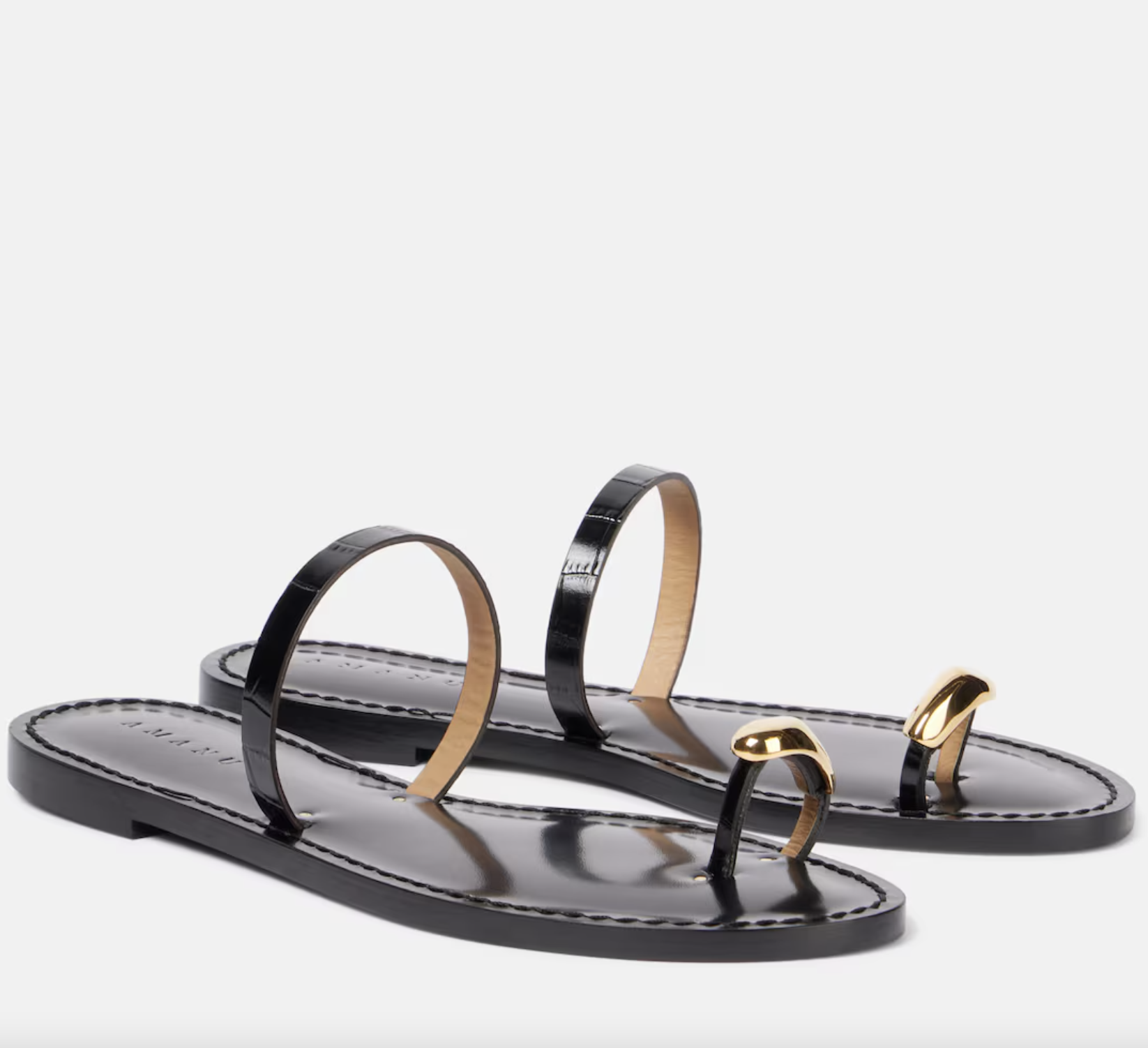 Toe-ring sandals: Η λεπτομέρεια που κάνει τη διαφορά στα σανδάλια του καλοκαιριού-1