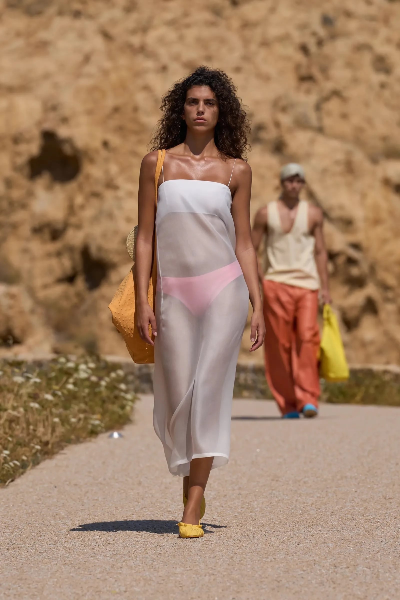 Jacquemus SS27: Επιστροφή στην Κορσική με μια συλλογή αφιερωμένη στην ευτυχία-1
