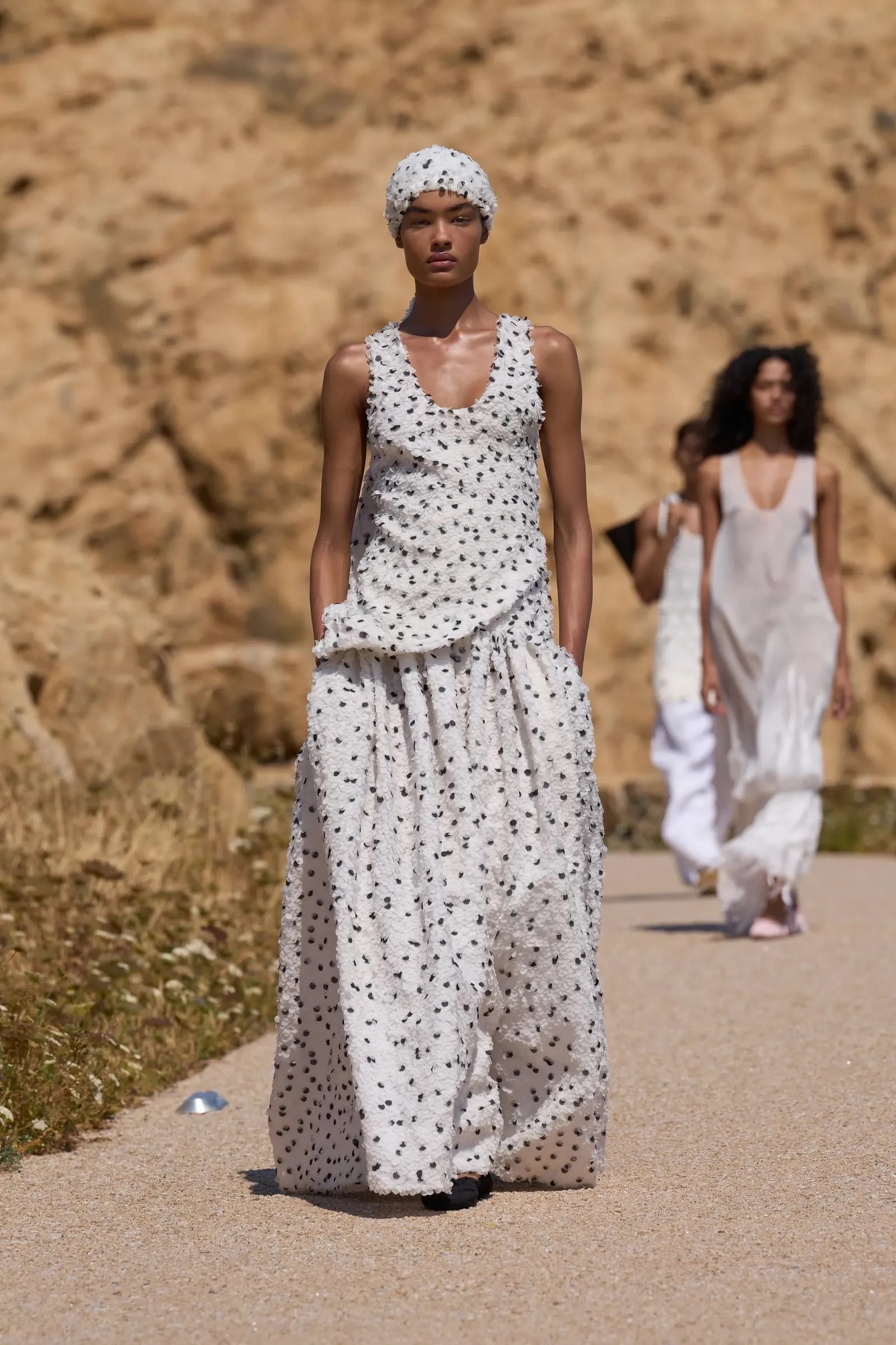 Jacquemus SS27: Επιστροφή στην Κορσική με μια συλλογή αφιερωμένη στην ευτυχία-3
