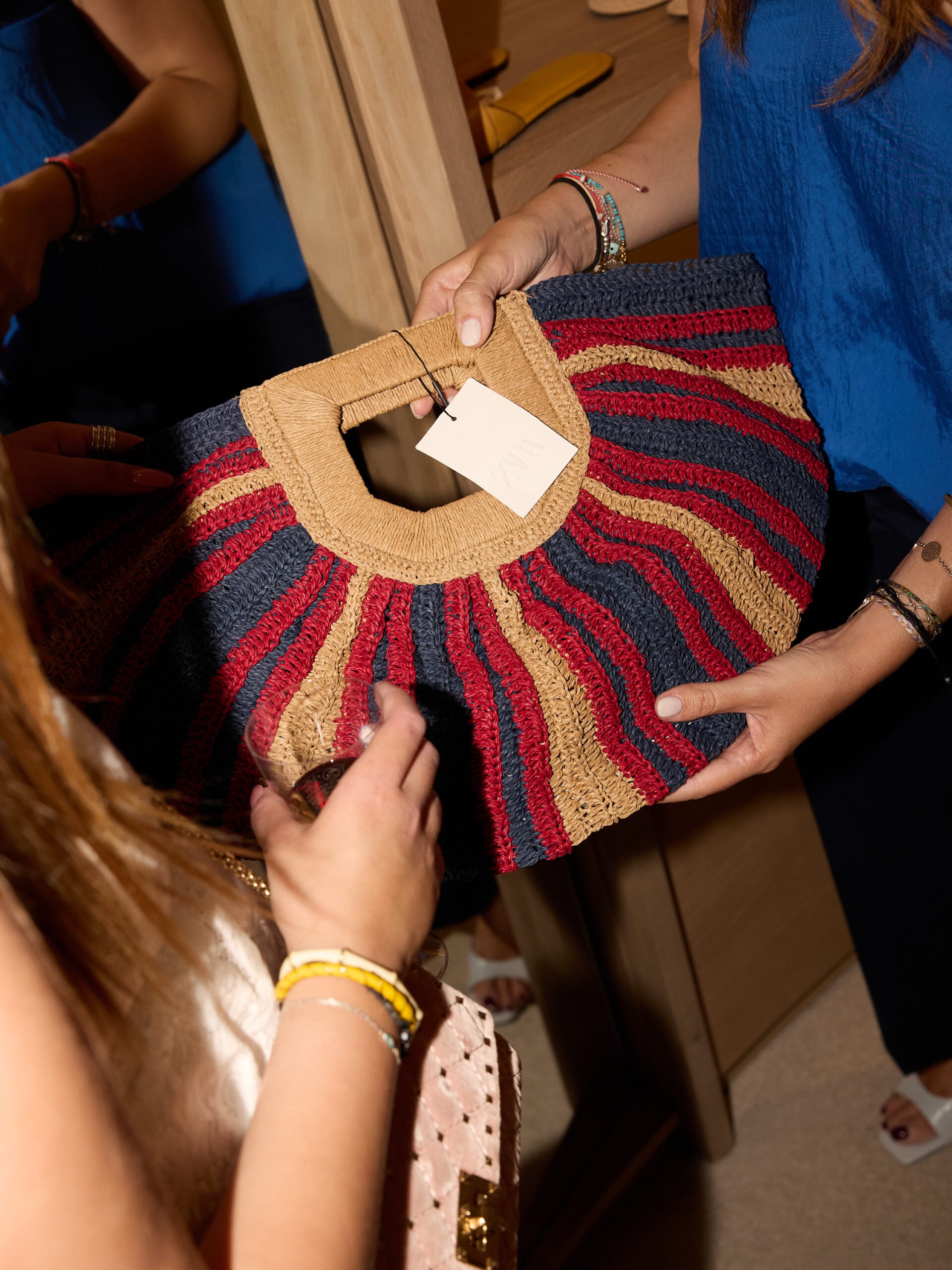 Vogue Greece Fashion Night Out: Οι live στιγμές από την late night shopping εμπειρία στο Golden Hall-8