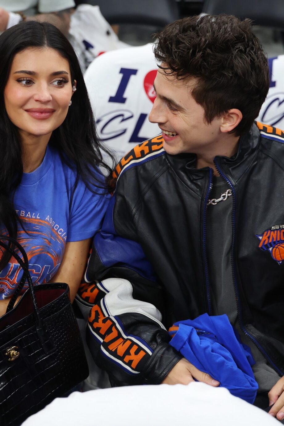 knicks-mania-ο-χρωματικός-συνδυασμός-που-βλέπου-406653