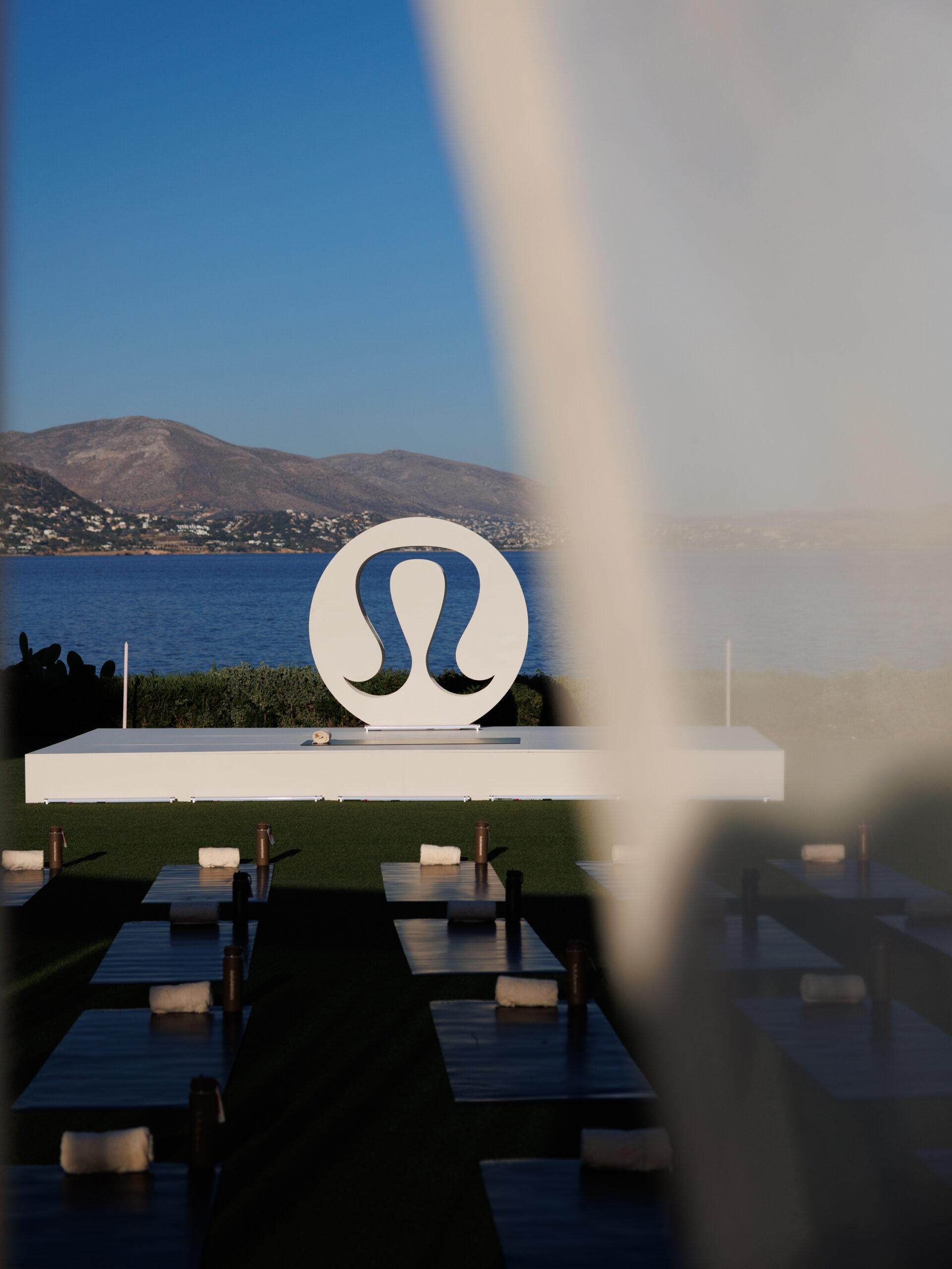 Vogue Greece x lululemon: Οι ωραιότερες εμφανίσεις από τη sunset yoga εμπειρία στην Αθηναϊκή Ριβιέρα-1