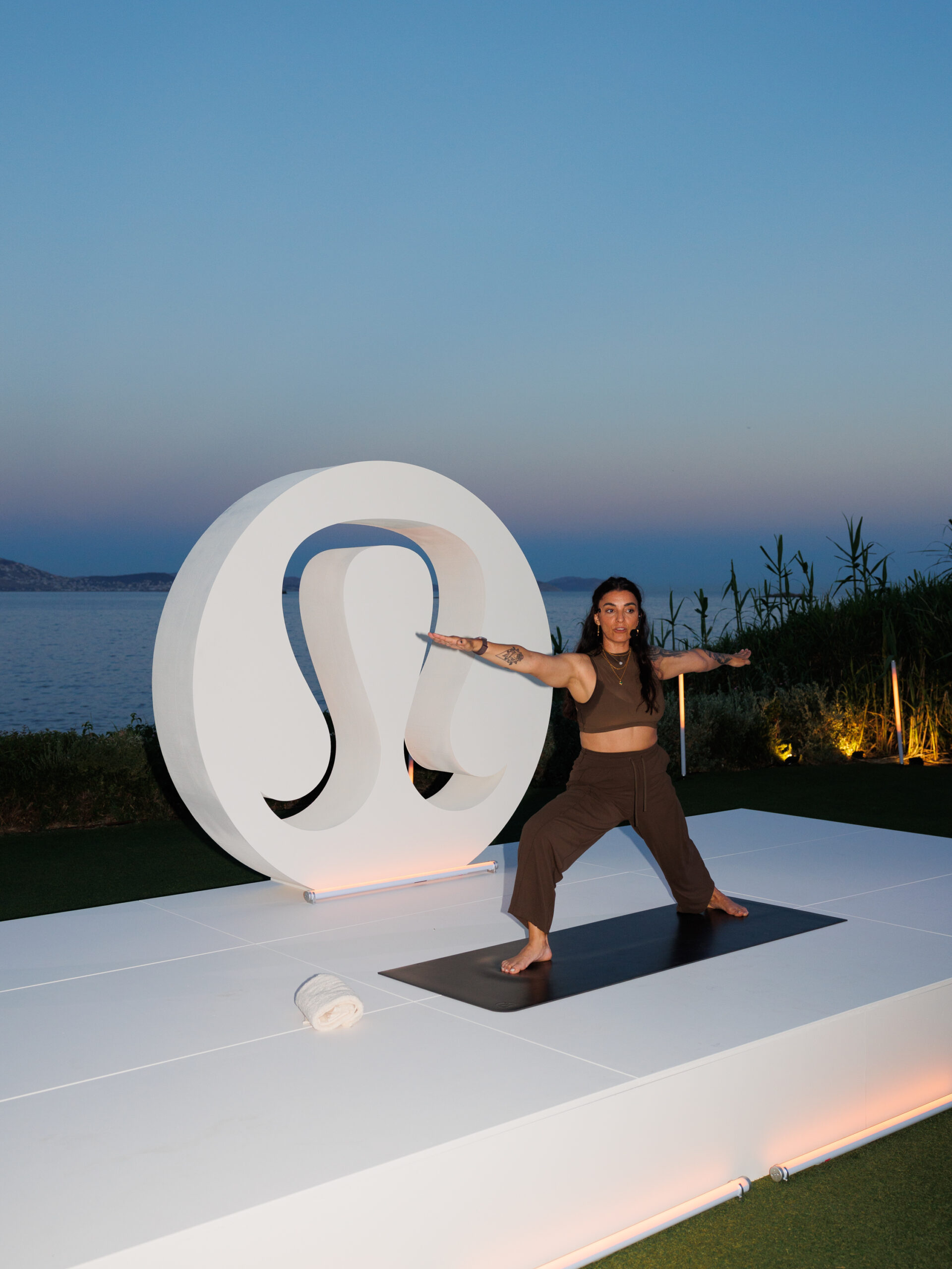 Vogue Greece x lululemon: Μια VIP Sunset yoga εμπειρία στην Αθηναϊκή Ριβιέρα-4