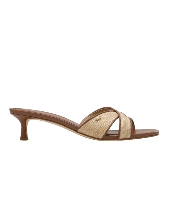 Από τα wedges, μέχρι τα kitten heels: 4 καλοκαιρινά ψηλοτάκουνα άνετα όσο και τα φλατ παπούτσια-1