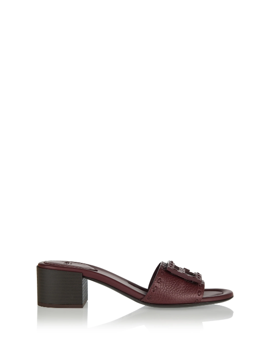 Από τα wedges, μέχρι τα kitten heels: 4 καλοκαιρινά ψηλοτάκουνα άνετα όσο και τα φλατ παπούτσια-7