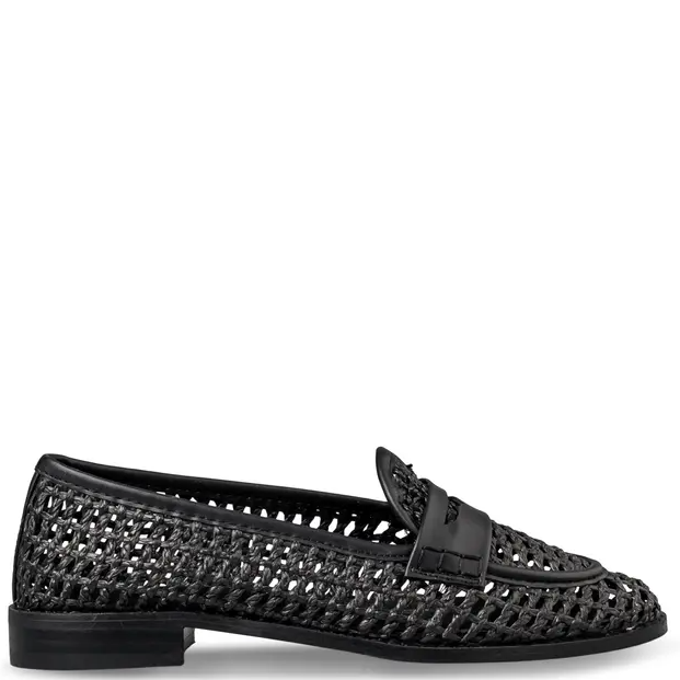 Από τα clogs στα flip-flop sandals: Αυτά είναι τα πιο hot καλοκαιρινά shoe trends-8