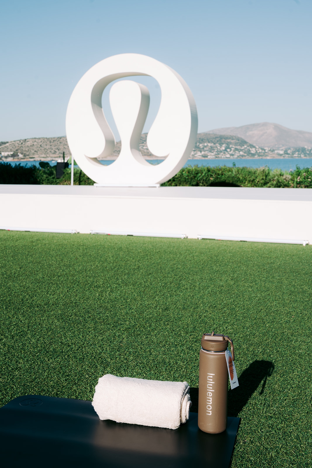Vogue Greece x lululemon: Μια VIP Sunset yoga εμπειρία στην Αθηναϊκή Ριβιέρα-10
