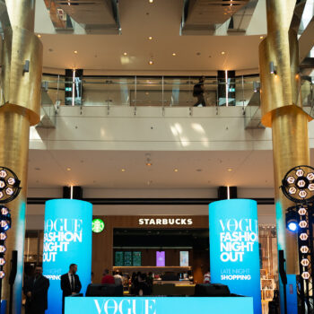vogue-greece-fashion-night-out-οι-live-στιγμές-από-την-late-night-shopping-εμπειρία-408600