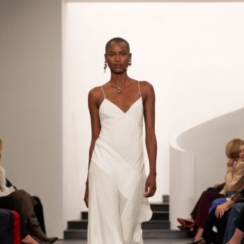 γιατί-το-slip-dress-είναι-το-ιδανικό-φόρεμα-για-407459