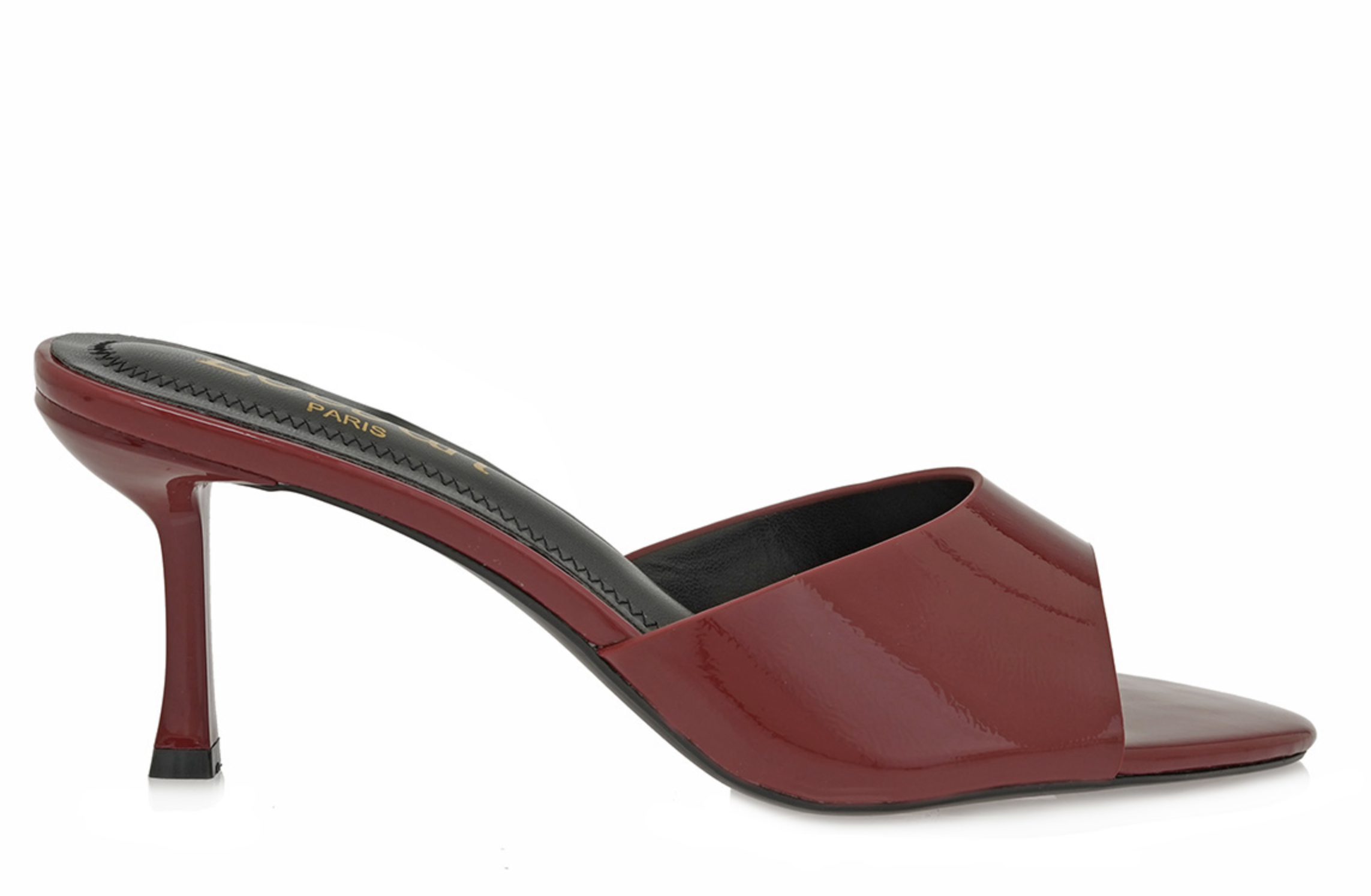 90s sandals και τζιν: Ο πάντα κομψός συνδυασμός που ακολουθούμε τώρα-4