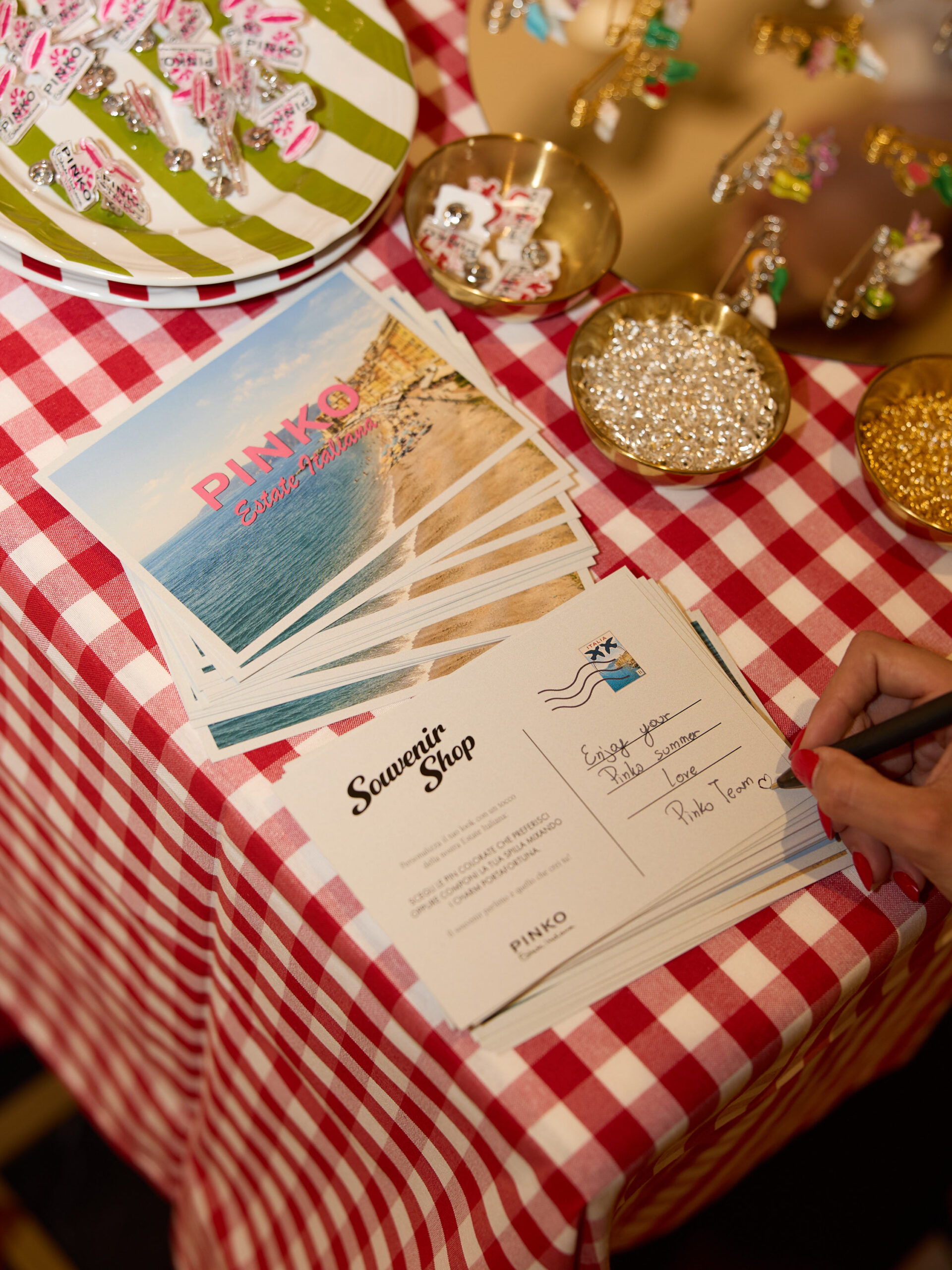 Vogue Greece Fashion Night Out: Τα exclusive highlights από τη μοναδική shopping βραδιά στο Golden Hall-67