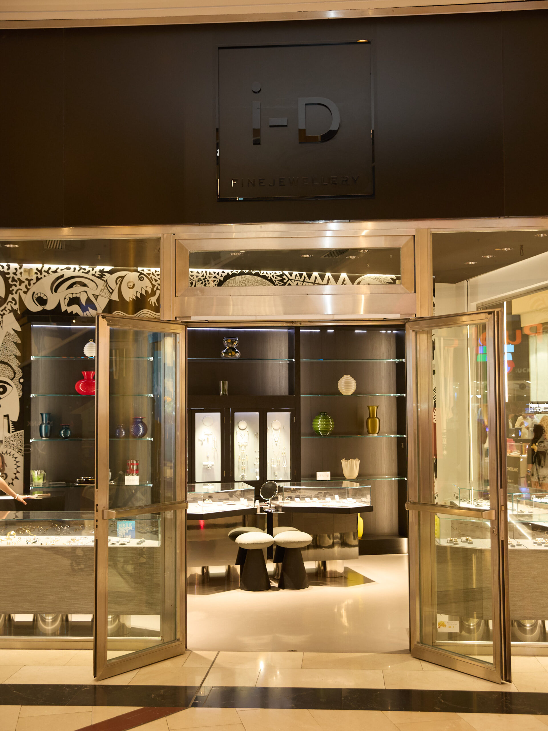 Vogue Greece Fashion Night Out: Τα exclusive highlights από τη μοναδική shopping βραδιά στο Golden Hall-40