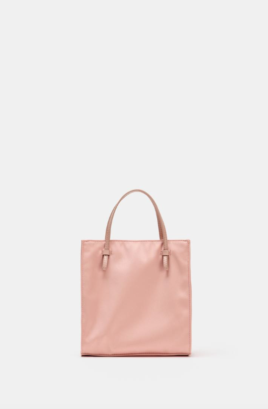 Γνωρίζουμε ήδη το bag trend του φθινοπώρου 2026-6