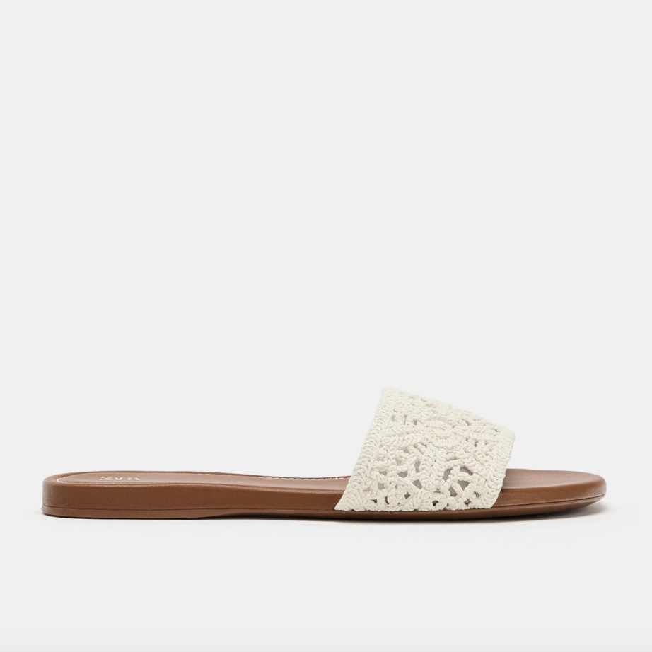 Flat slippers: 8 κομψά σχέδια για το καλοκαίρι-7