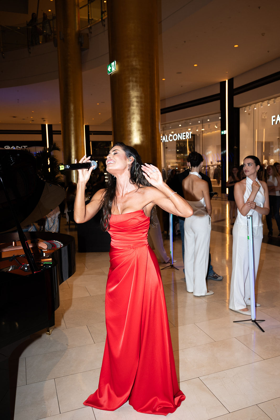 Vogue Greece Fashion Night Out: Οι ωραιότερες εμφανίσεις από το VIP Party στο Golden Hall-18