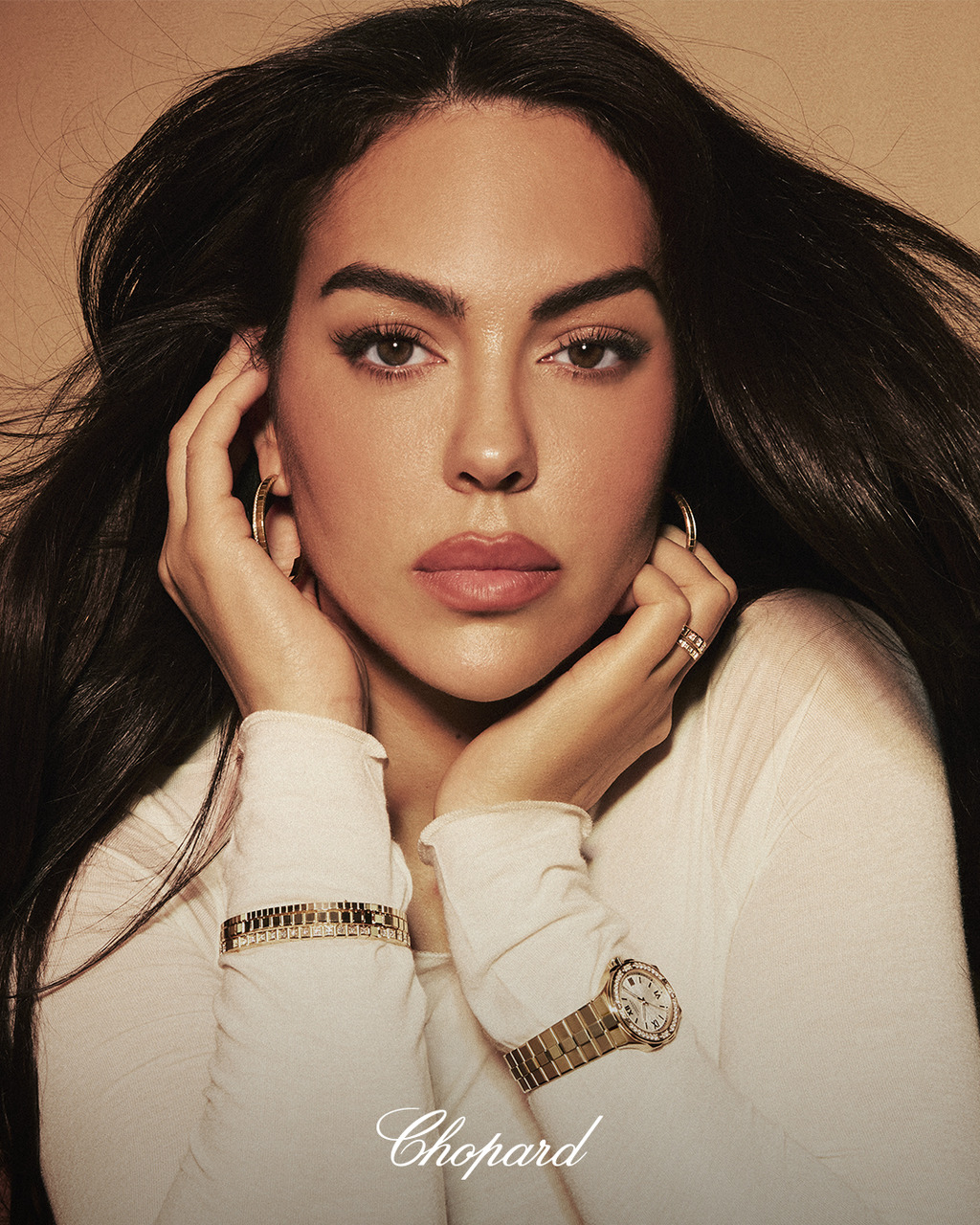 Η Georgina Rodríguez επιλέγει τα αγαπημένα της κοσμήματα Chopard και μας ξεναγεί σε ένα σύμπαν πολυτέλειας-4