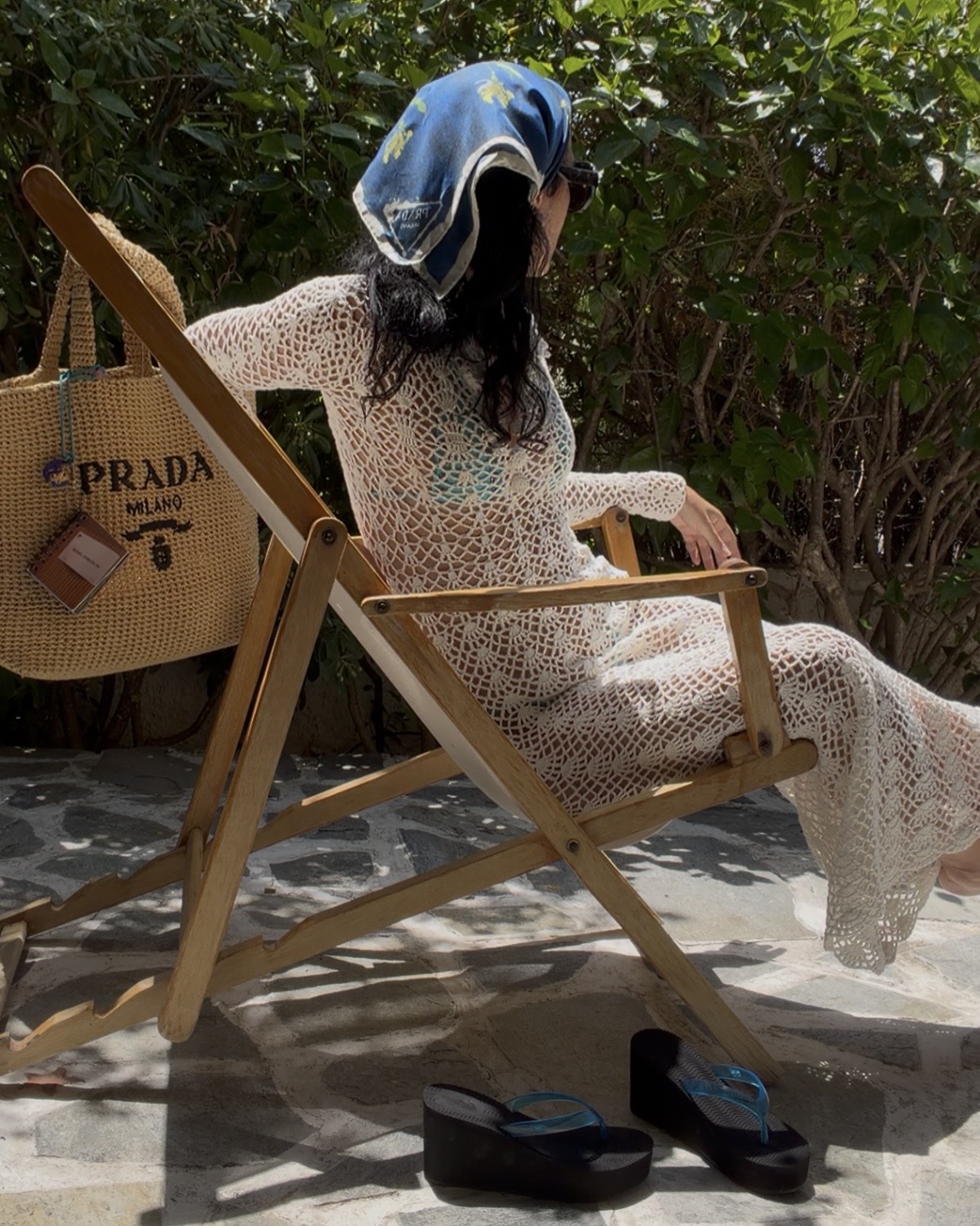 What’s in my summer bag: Η Νάσια Μάτσα αποκαλύπτει στη Vogue Greece όσα θα πάρει μαζί της στις καλοκαιρινές της διακοπές-3