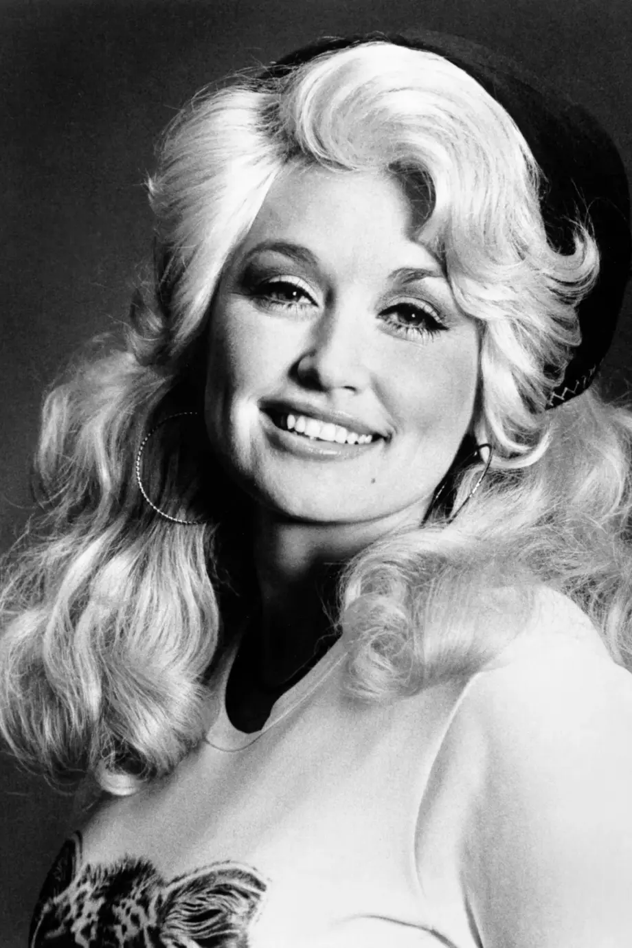 η-dolly-parton-έφυγε-από-τη-ζωή-στα-80-της-και-η-vogue-θυμά-412875