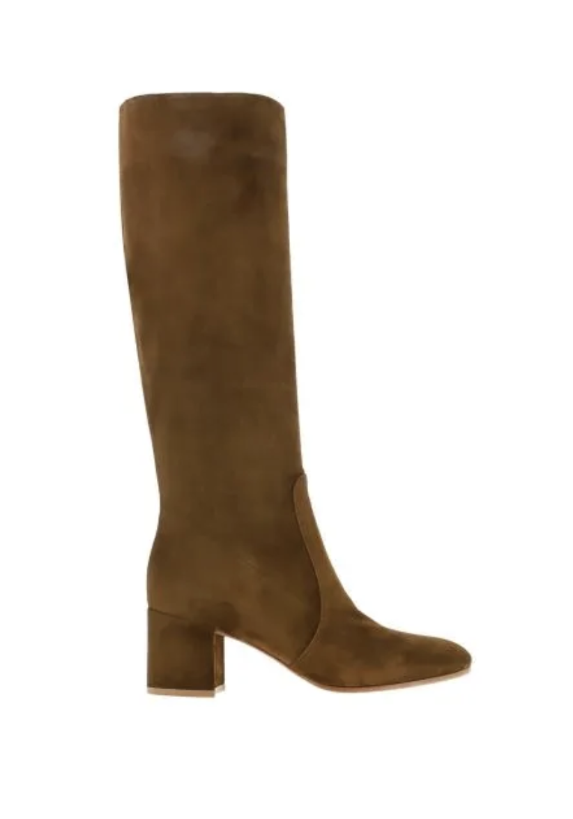 Από τις skinny boots στις slouchy: Οι 7 μπότες που θα γίνουν τάση το φθινόπωρο 2026-6