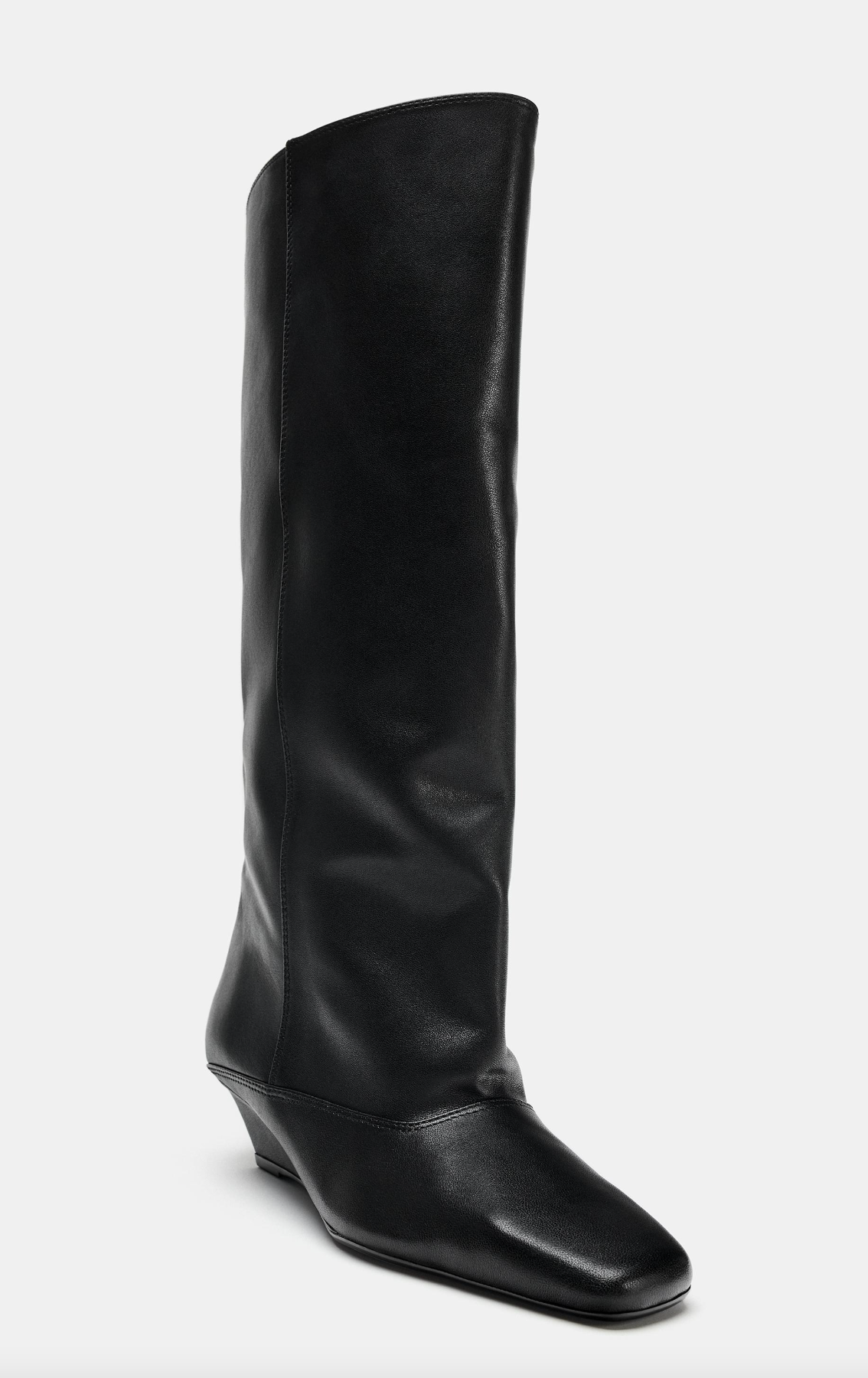 Wedge boots: Γιατί αυτή η τάση δεν φεύγει ποτέ πραγματικά από τη μόδα;-2