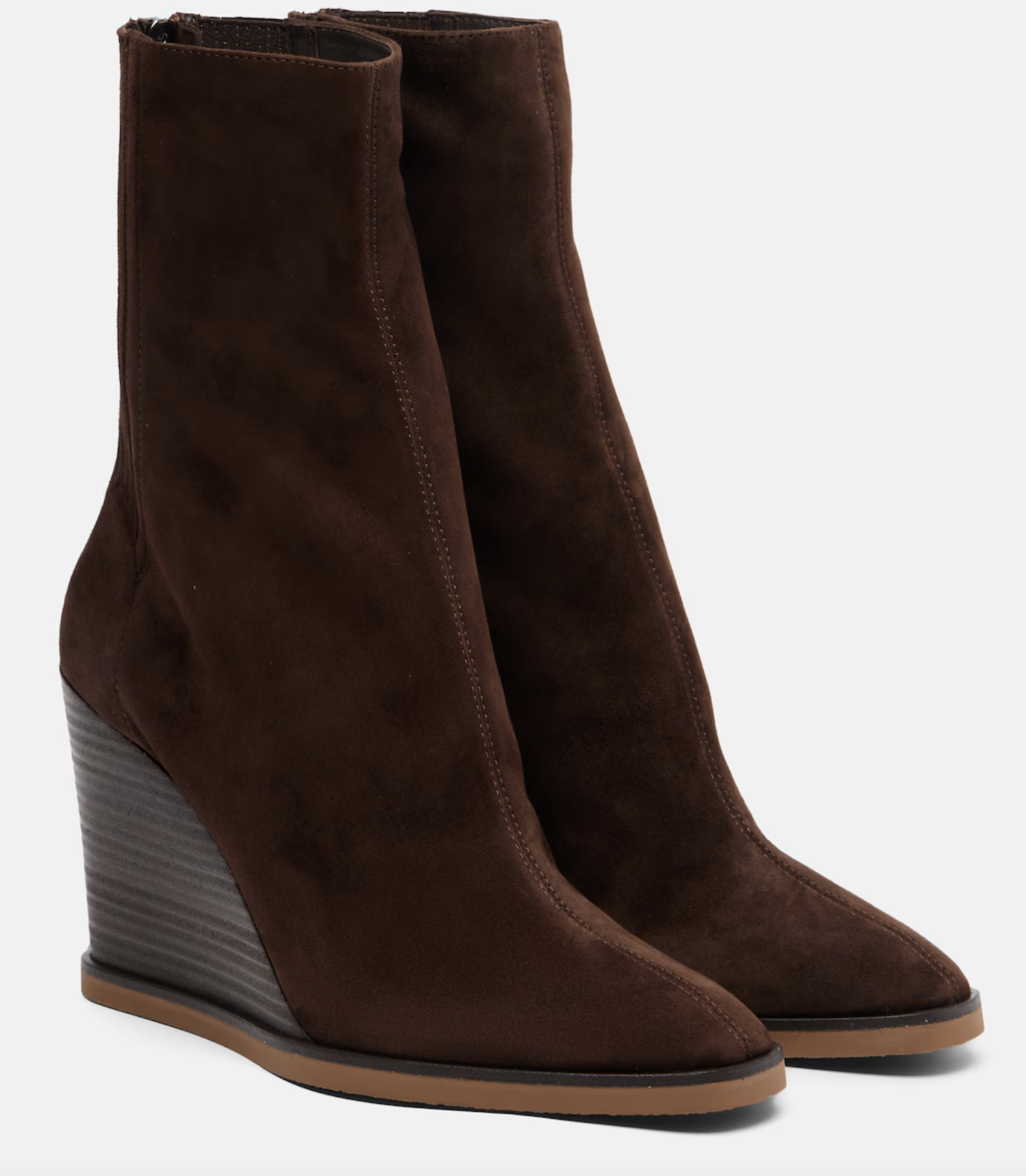 Wedge boots: Γιατί αυτή η τάση δεν φεύγει ποτέ πραγματικά από τη μόδα;-6