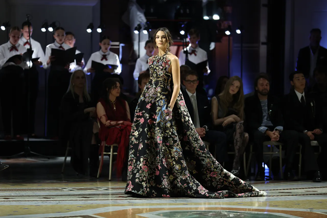 Η Vittoria Ceretti στο Vogue World 2026: Milan με archival Valentino Haute Couture-1