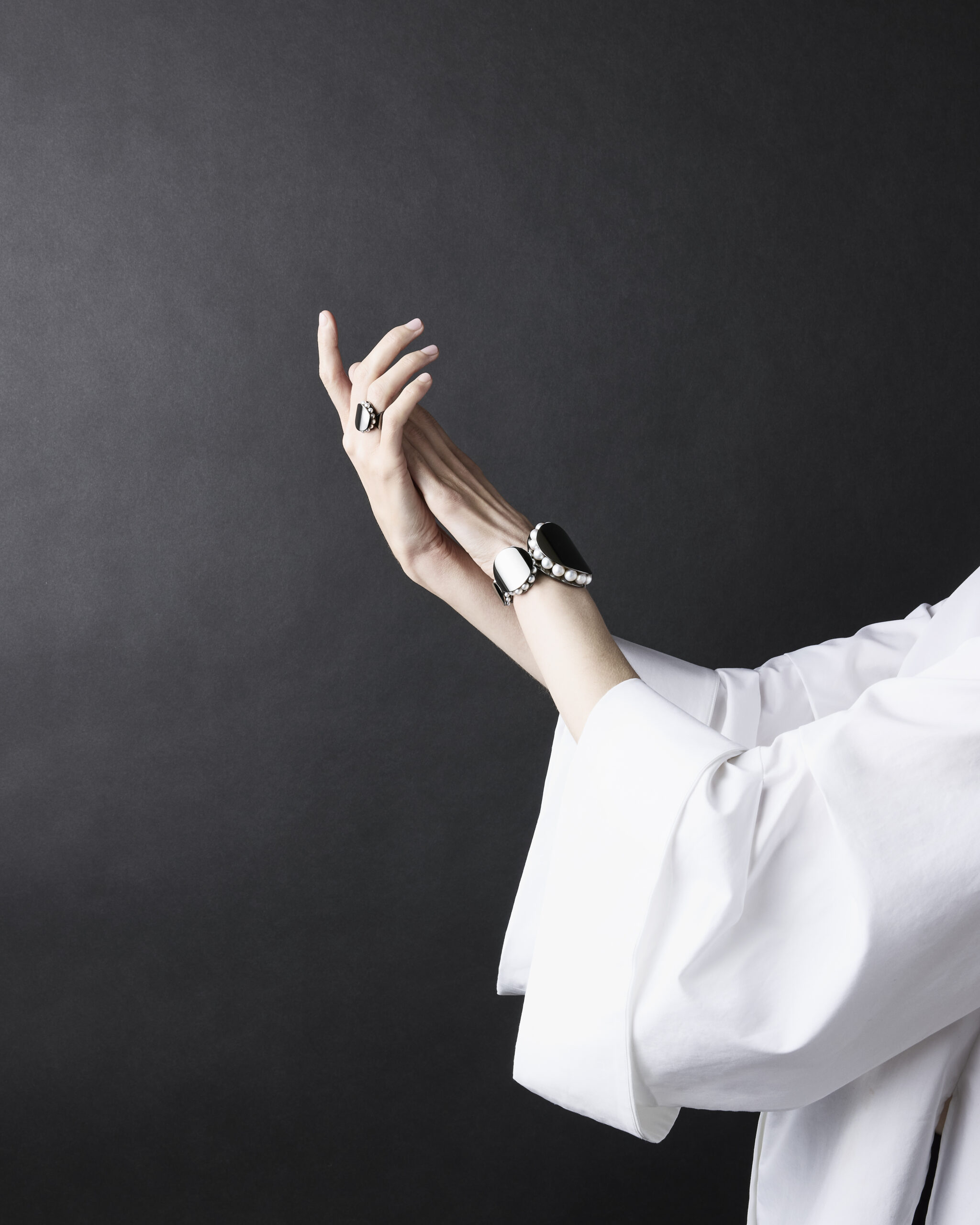 Melanie Georgacopoulos: Η jewellery designer που βλέπει το μαργαριτάρι μέσα από μια εντελώς νέα οπτική-4