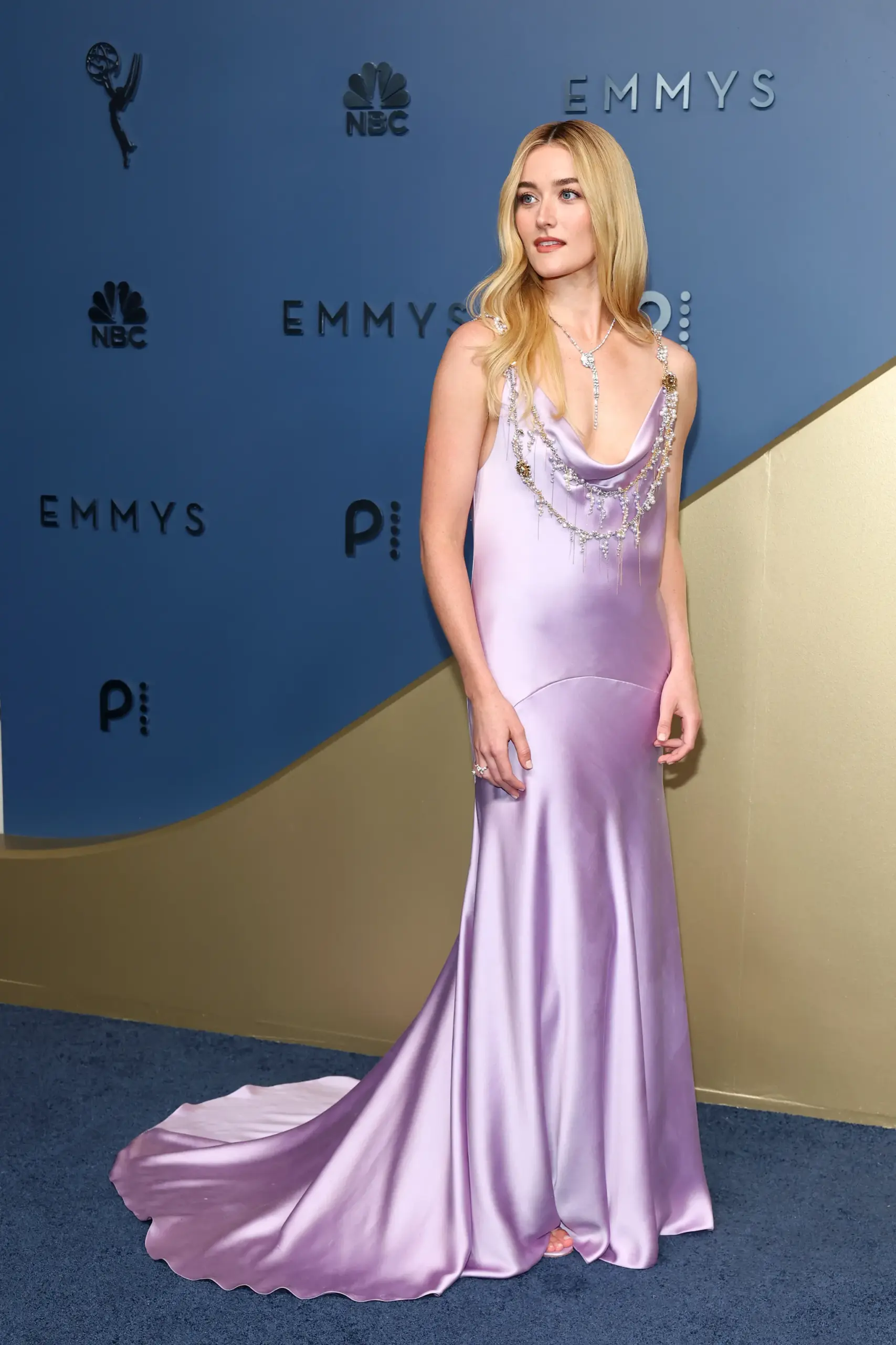 Emmy Awards 2026: Οι best-dressed στο κόκκινο χαλί-15