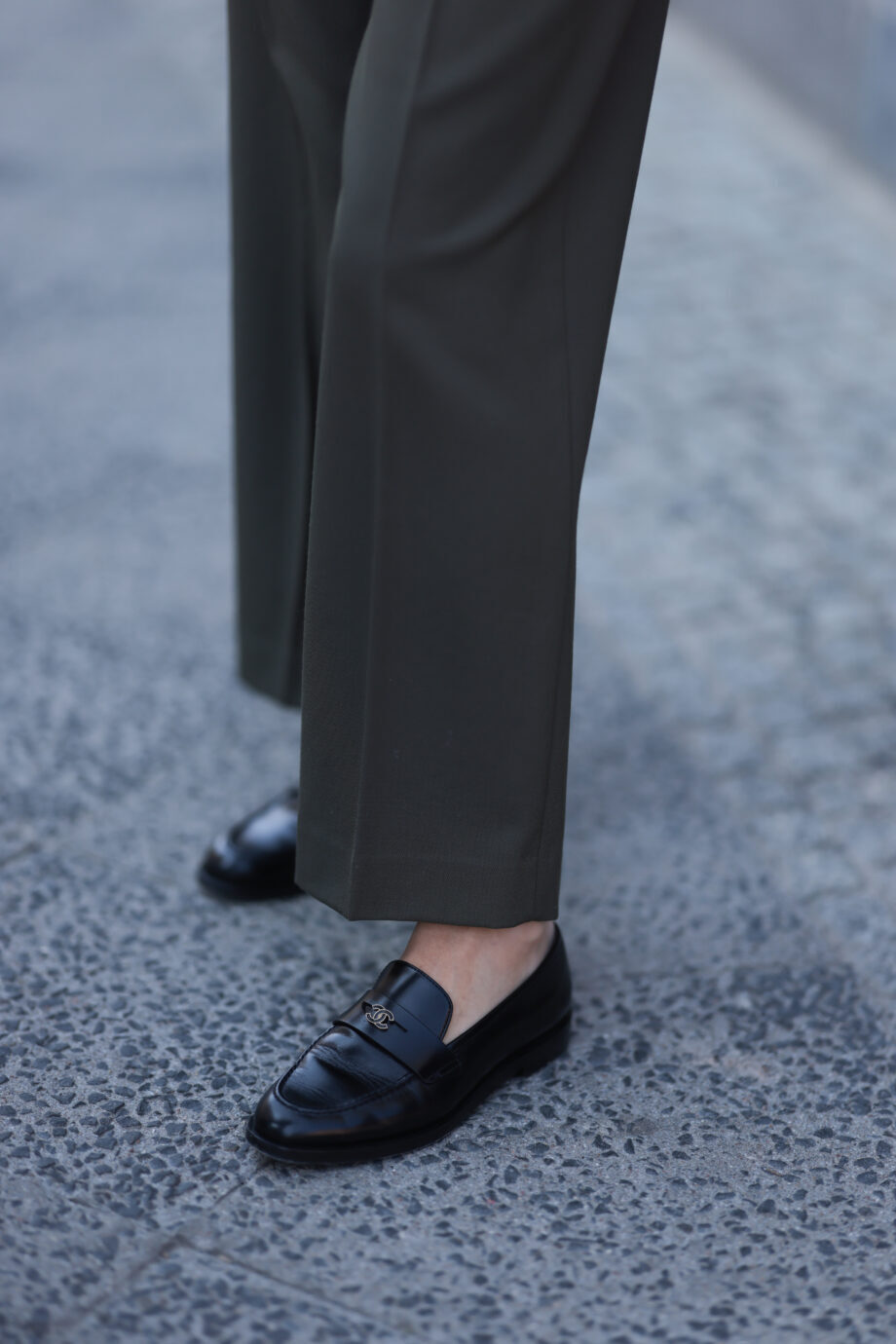 μαύρα-loafers-το-διαχρονικό-basic-που-επιστρέφει-415744