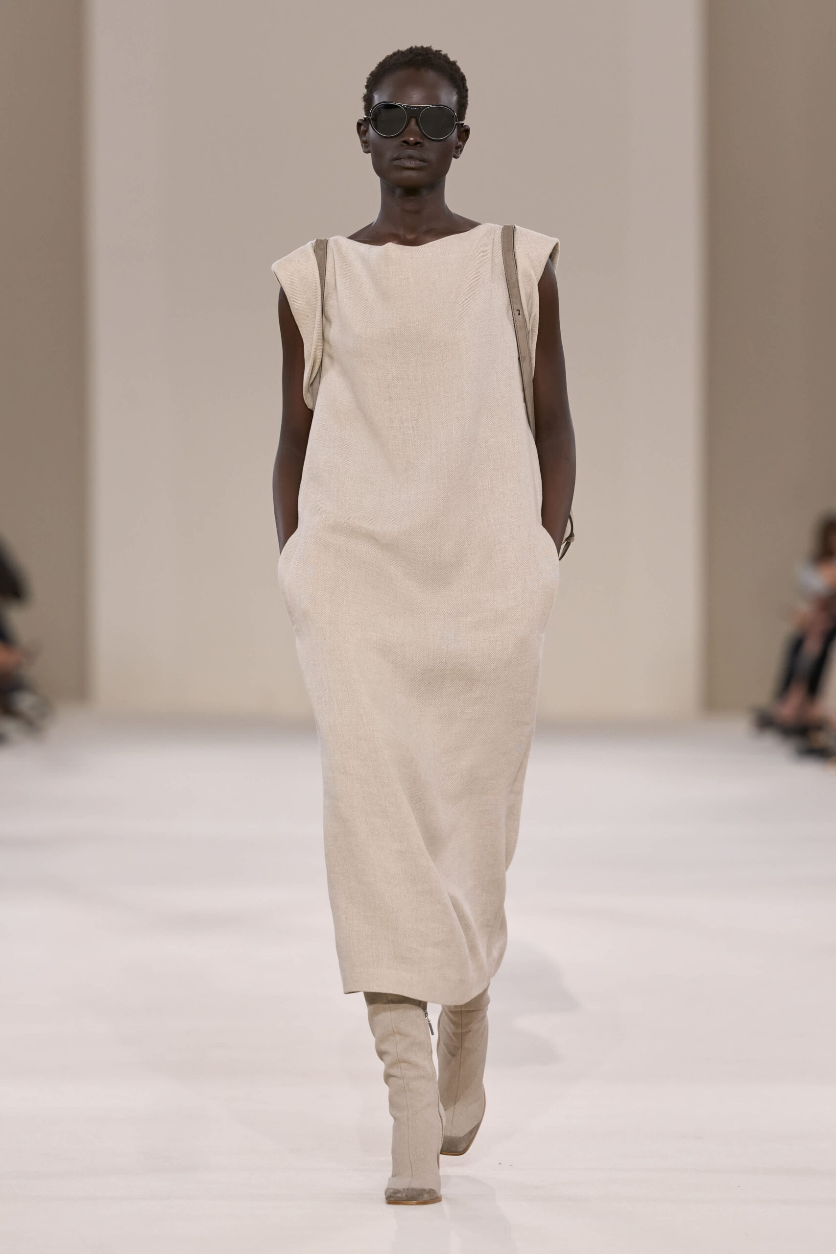 Max Mara Far Horizon SS27: Η κομψότητα αποκτά πνεύμα περιπέτειας-5