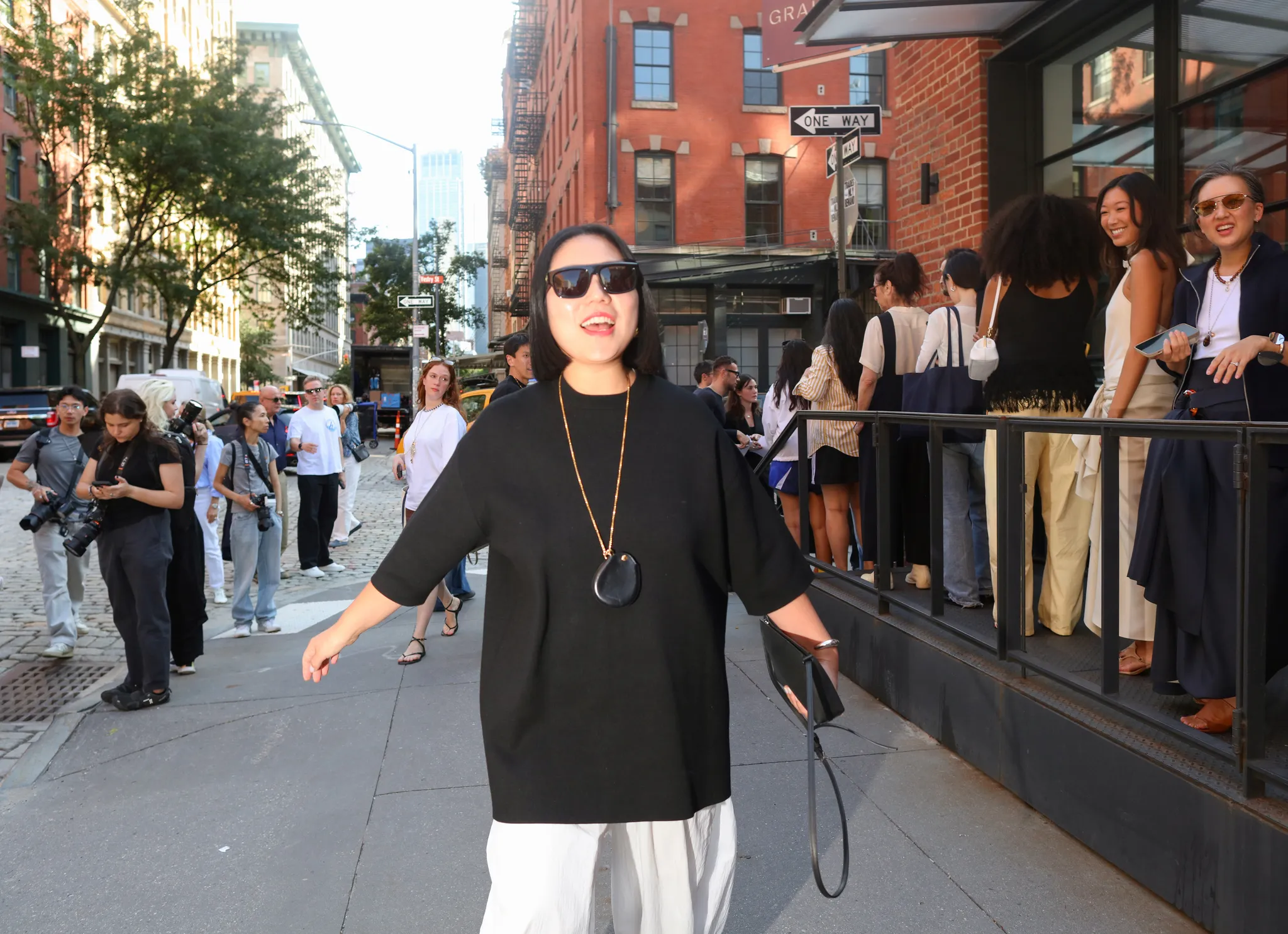 Τι φορούν τώρα στη Νέα Υόρκη; Το street style απαντά χρώμα-3