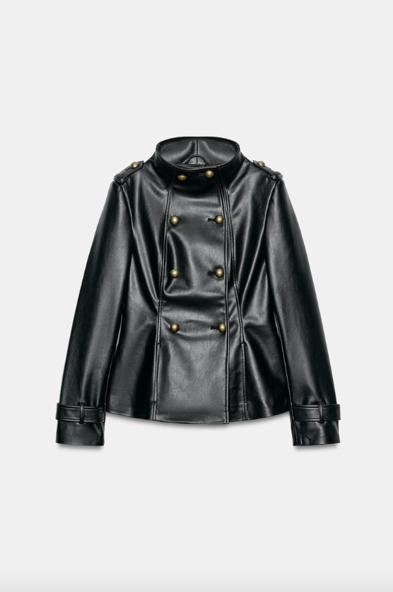 Από το biker jacket στο σακάκι: Τα 5 leather πανωφόρια που μας προετοιμάζουν για το φθινόπωρο 2026-2