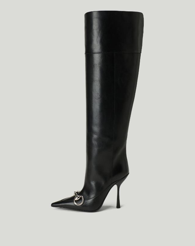Μαύρες μπότες: Από τις maxi-thigh boots στις slouchy, αυτές είναι οι 7 τάσεις για το φθινόπωρο 2026 κατευθείαν από τα catwalks-5