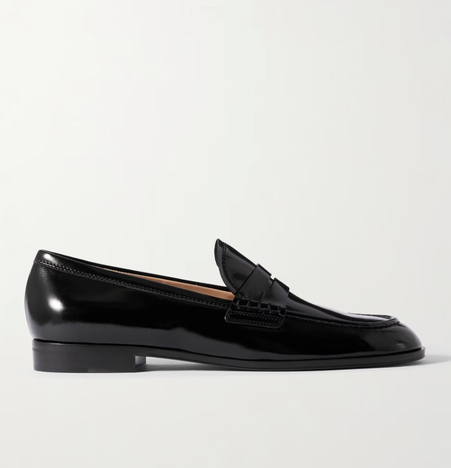 Μαύρα loafers: Το διαχρονικό basic που επιστρέφει για το φθινόπωρο-2