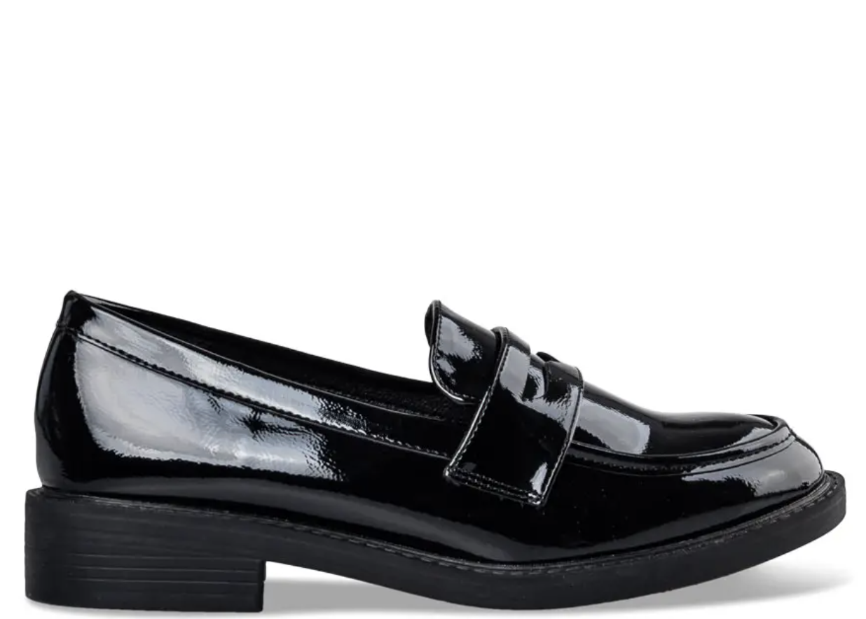 Μαύρα loafers: Το διαχρονικό basic που επιστρέφει για το φθινόπωρο-4