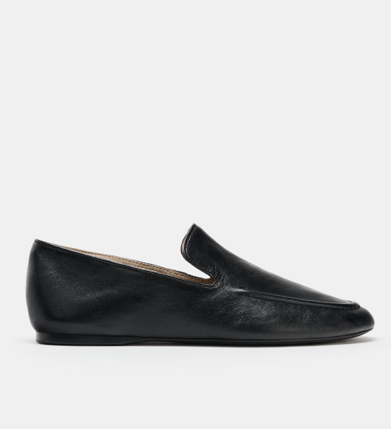 Μαύρα loafers: Το διαχρονικό basic που επιστρέφει για το φθινόπωρο-6
