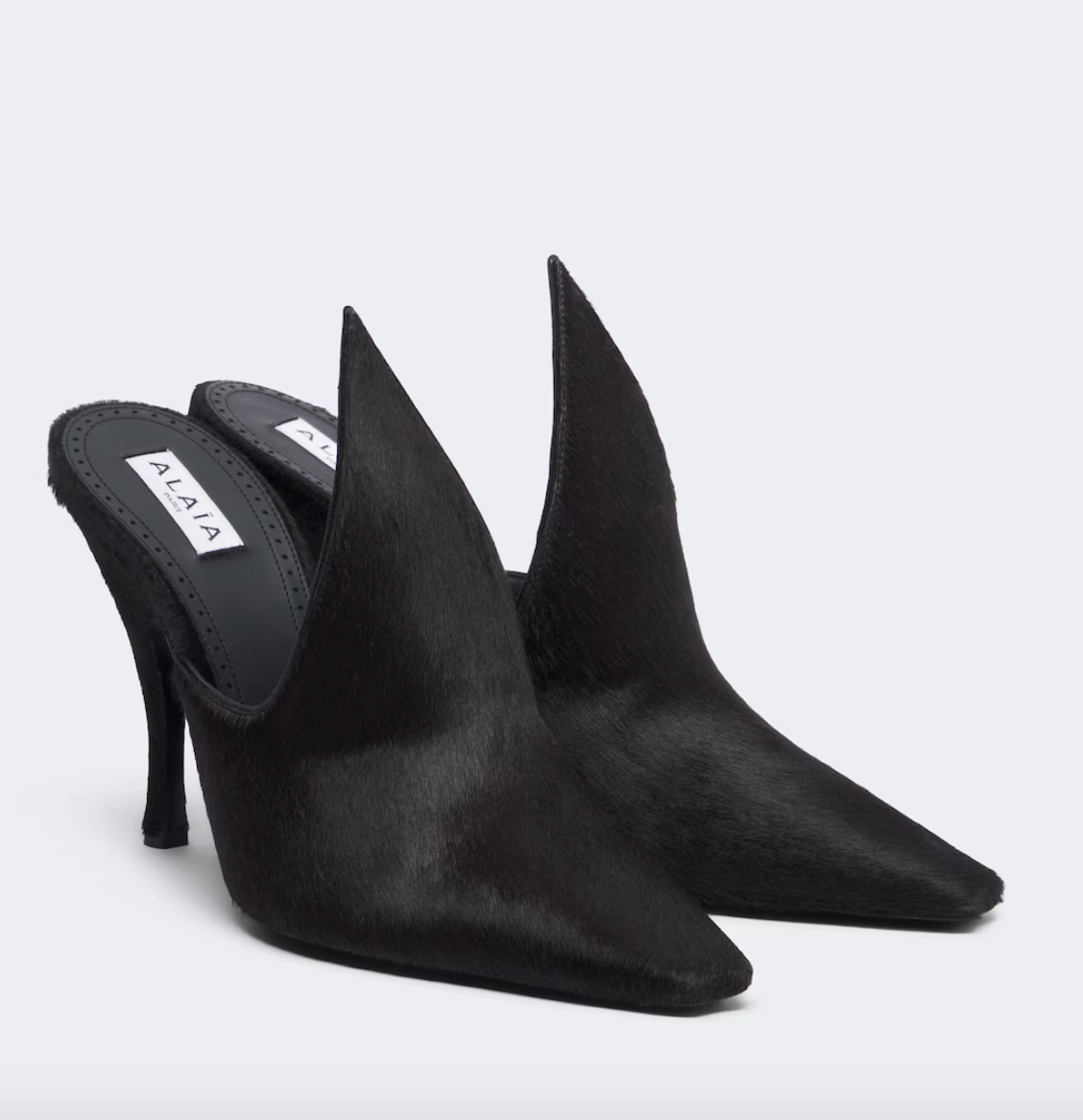 Scalloped pumps: Οι γόβες αλλάζουν στυλ, θα υποκύψετε στο νέο shoe shape;-4
