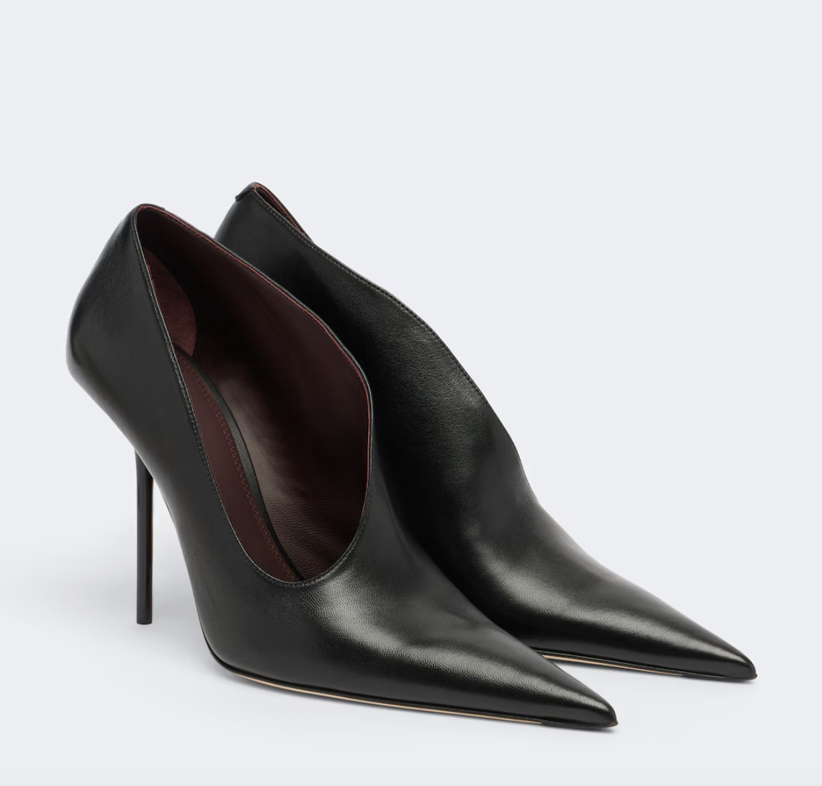 Scalloped pumps: Οι γόβες αλλάζουν στυλ, θα υποκύψετε στο νέο shoe shape;-6