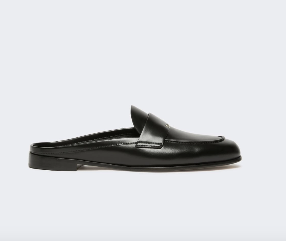 Loafers με μίντι φούστα: Ο συνδυασμός του φθινοπώρου 2026-2