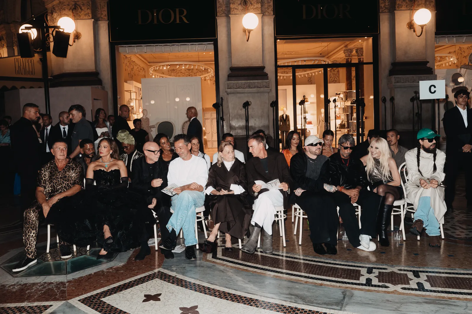 Donatella, Miuccia, Pierpaolo…Ποιος ήταν στην front row του Vogue World 2026: Milan;-2