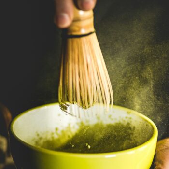 matcha-tea-είναι-τάση-αλλά-πώς-επηρεάζει-την-κο-417817