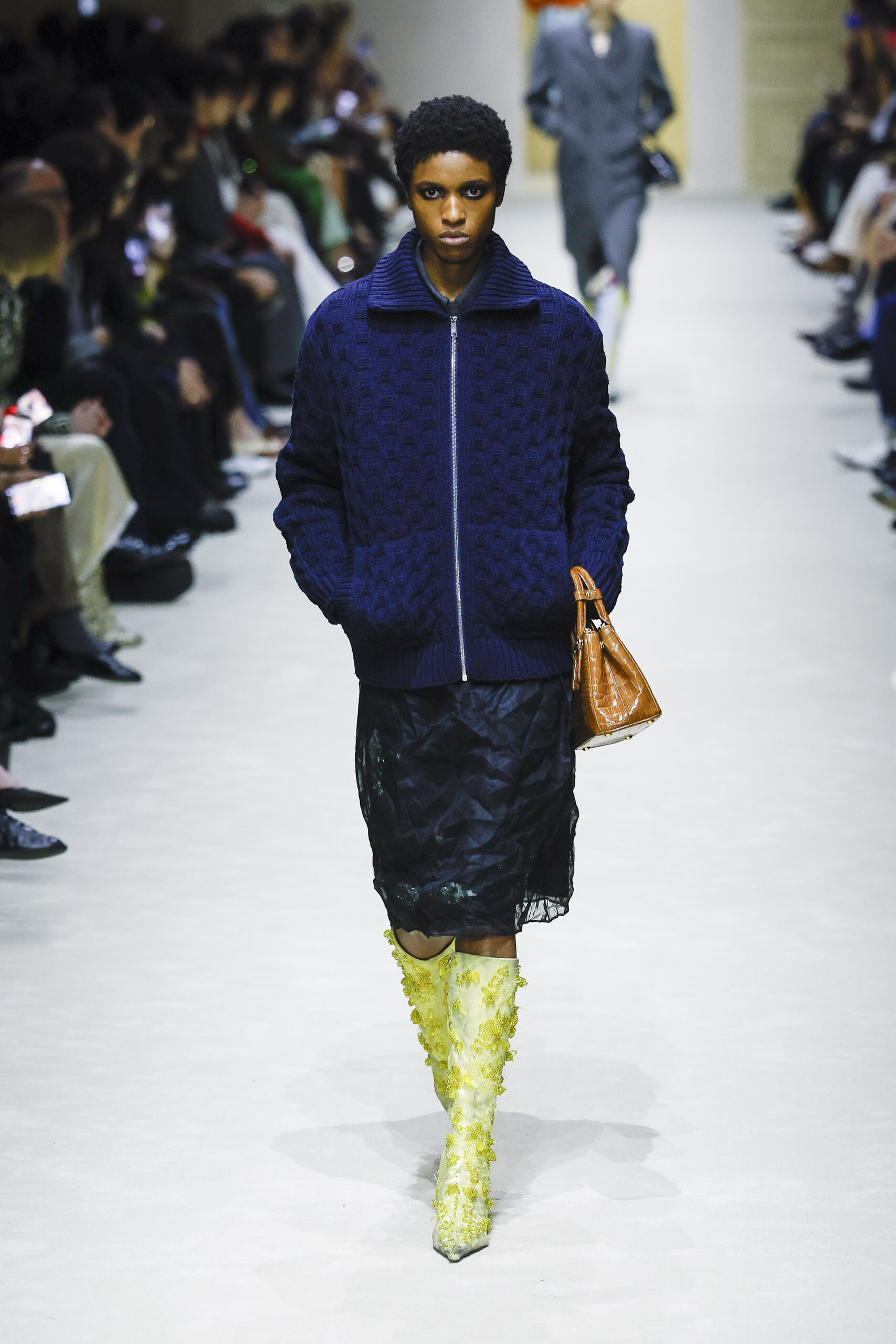 Collared Knitwear: To trend που ανυπομονούμε να φορέσουμε-2