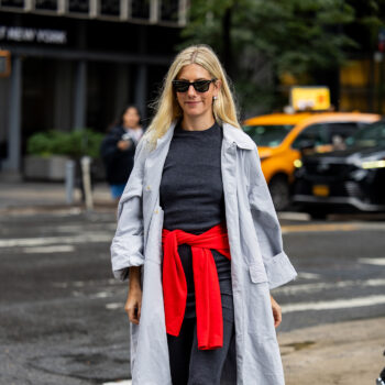 vogue-picks-8-μπαλαρίνες-με-χρώμα-για-τη-φθινοπωρ-416398