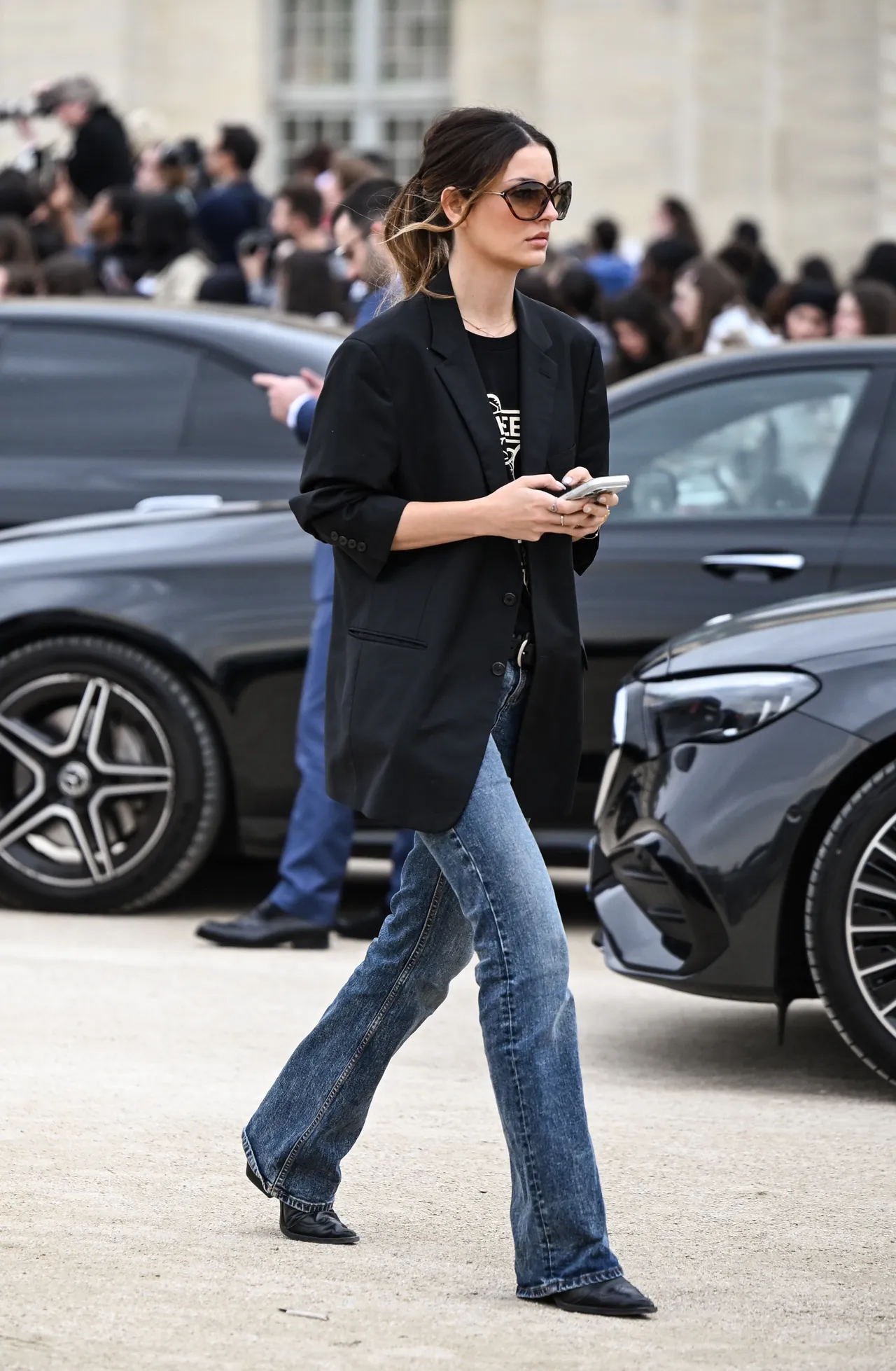Bootcut τζιν: Πώς θα τα συνδυάσετε το φθινόπωρο 2026 για super stylish looks;-5
